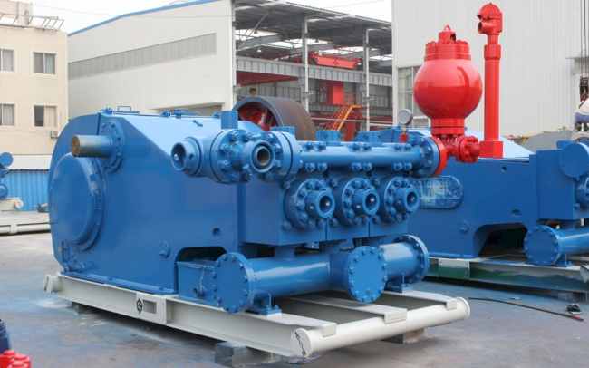 API-Compliant F-Series Triplex Mud Pump